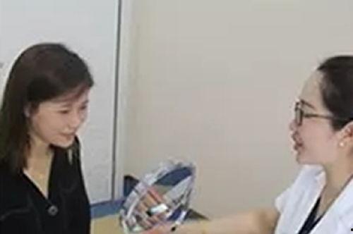 整形医生试图爆料视频,揭秘整形行业内幕，视频爆料引发热议